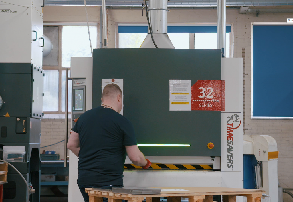 Innovative solutions for sheet metal applications Homepage Timesavers