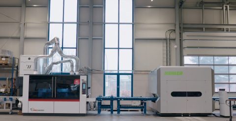 Deburring and part levelling machine in line at Suer Stahltechnik 1